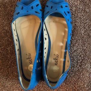 ModCloth Size 10 blue flats
